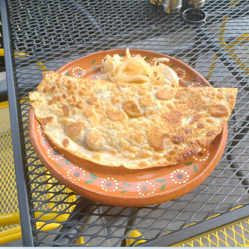 QUESACOA CON TORTILLA DE HARINA DE 23 CM APROX