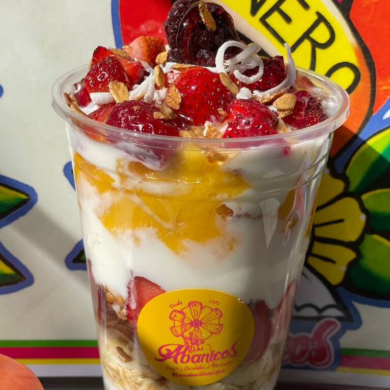 Yogurt con Fruta