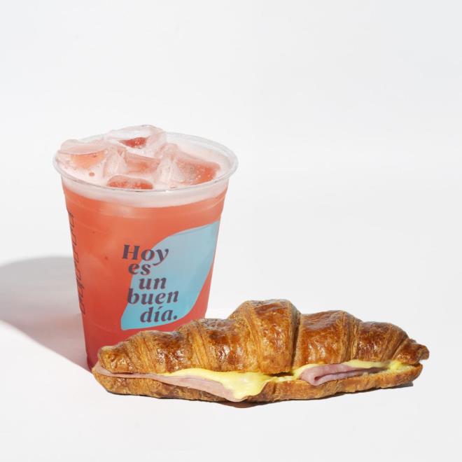 COMBO REFRESHER FRESA + CROISSANT