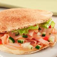 PEITO DE PERU, ALFACE, TOMATE E MOLHO DA CASA