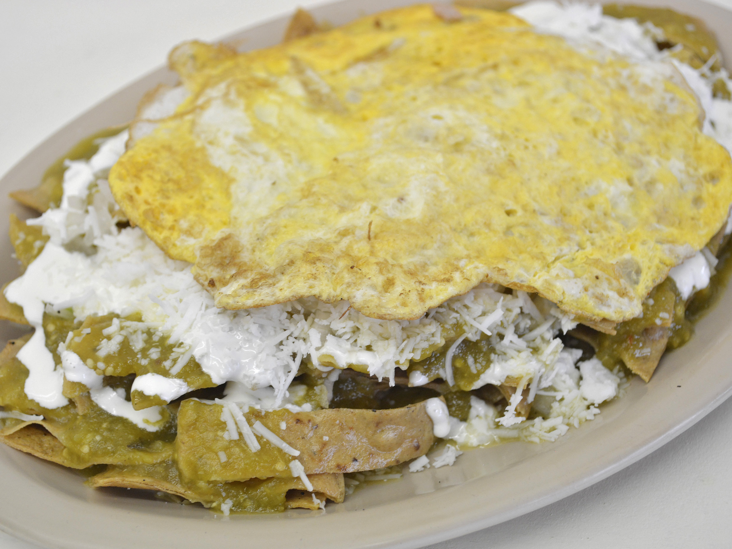 Chilaquiles con Huevo