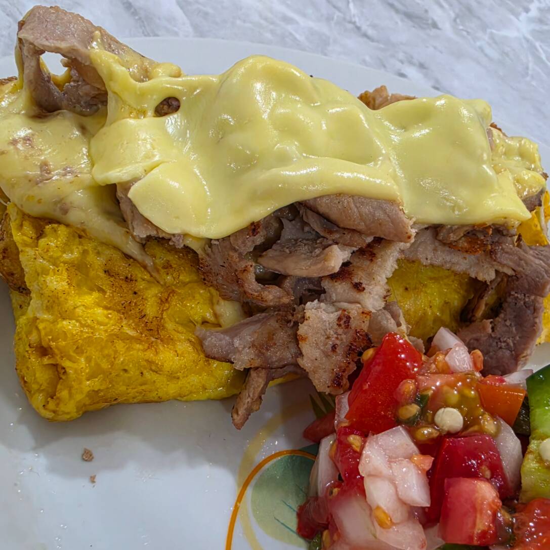 Omellete de Bistec con Queso Manchego