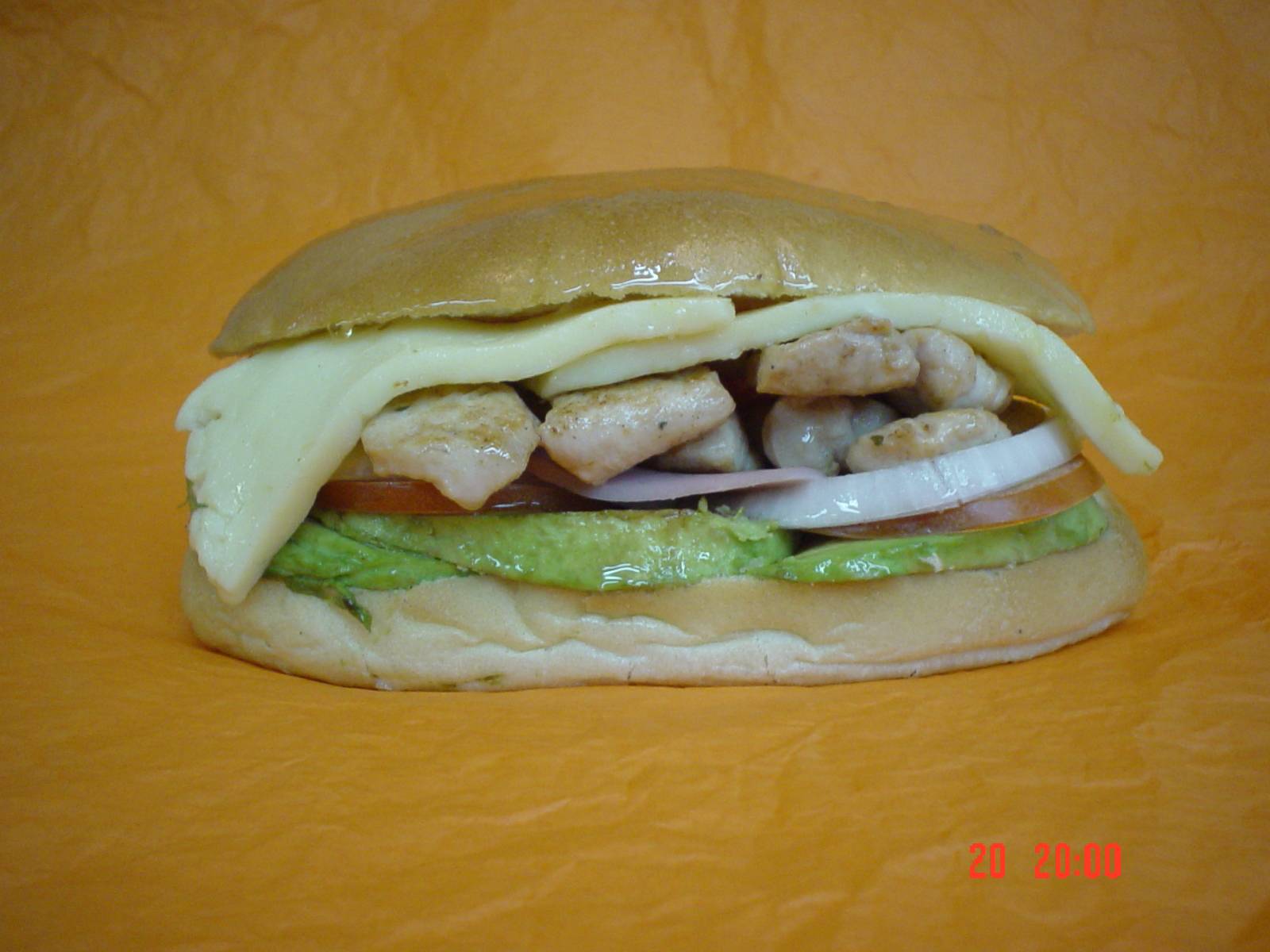 Torta de Pollo con Queso Oaxaca