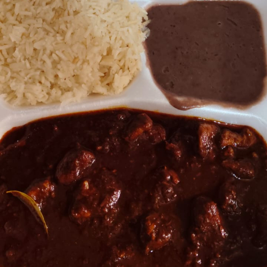 ADOBO ROJO (COSTILLITA Y TROCITO ESPECIAL)