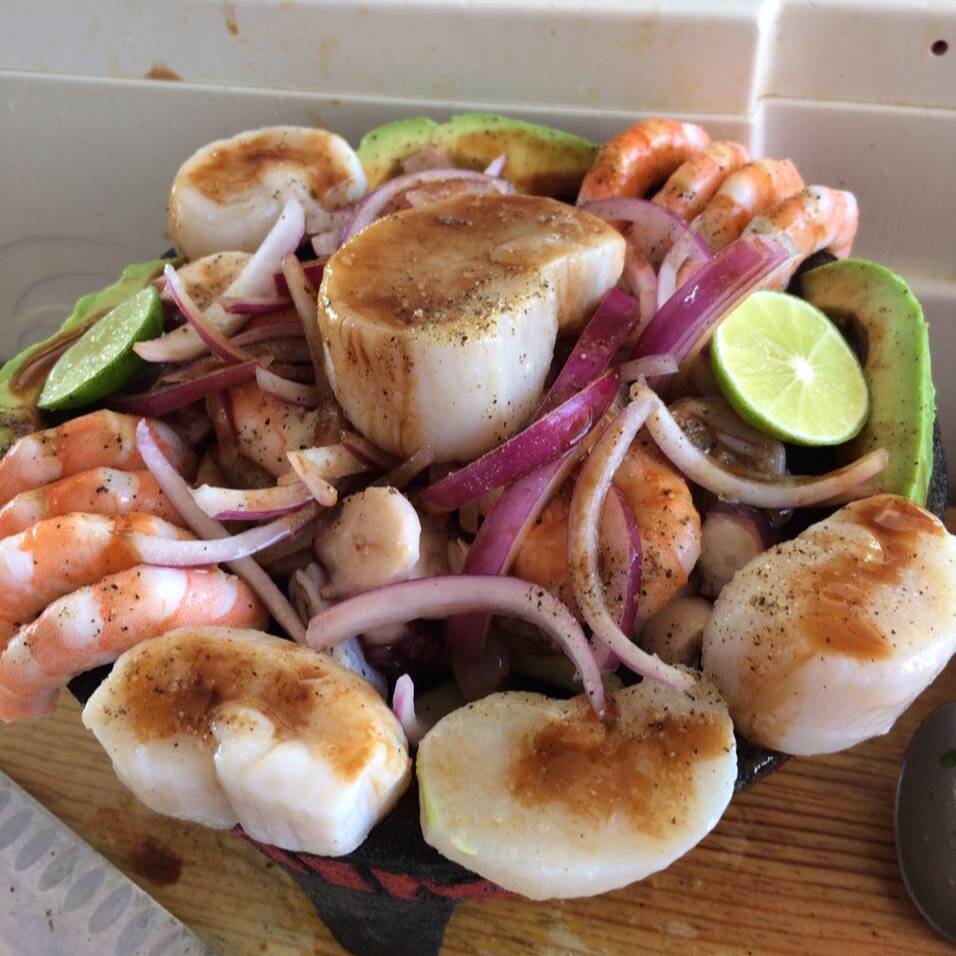 Molcajete de Mariscos al Aguachile