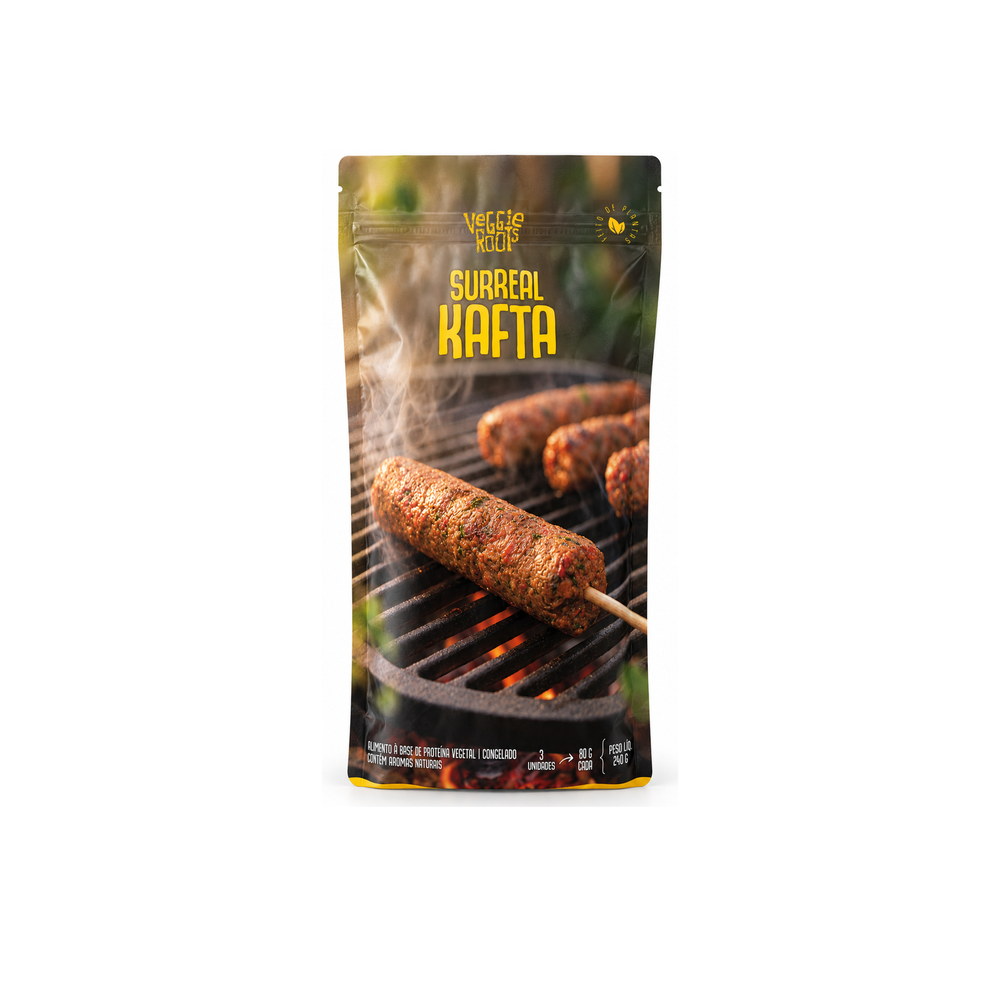 Inspirada nos sabores tradicionais da culinária do Oriente Médio, a Kafta Vegana Veggie Roots combina temperos aromáticos, textura macia e um sabor marcante em uma versão 100% vegetal. Desenvolvida para proporcionar uma experiência gastronômica completa, ela é ideal para quem busca refeições saborosas, práticas e sem ingredientes de origem animal. Além de ser sem glúten, a Kafta Vegana Veggie Roots é versátil e pode ser preparada na churrasqueira, na frigideira, na air fryer ou no forno, mantendo sua suculência e seu tempero característico. Perfeita para acompanhar arroz, saladas, legumes, homus, tabule, pães, molhos e diversas receitas inspiradas na culinária árabe, ela também é uma excelente opção para refeições do dia a dia e ocasiões especiais.