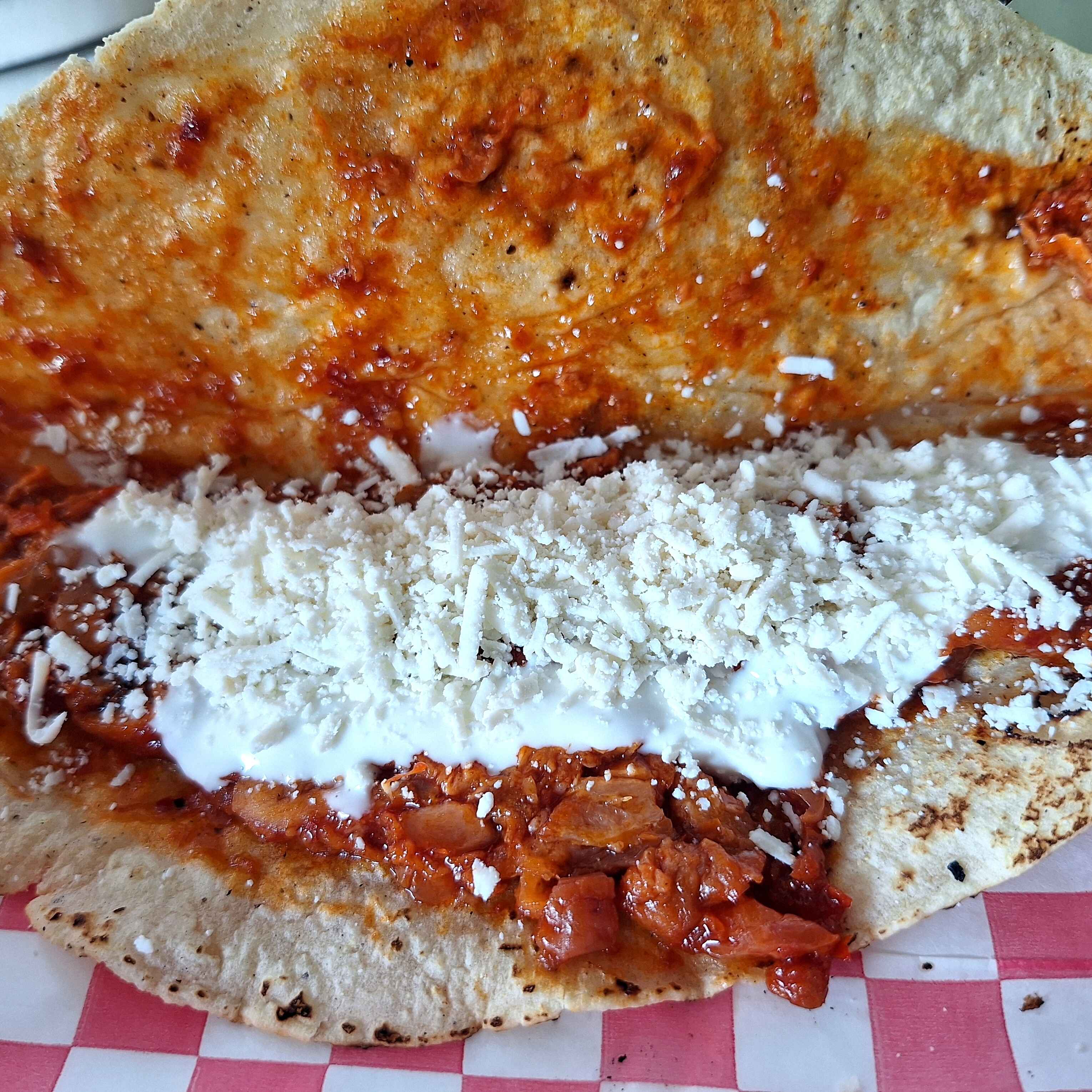 Quesasdilla de Chicharrón Prensado