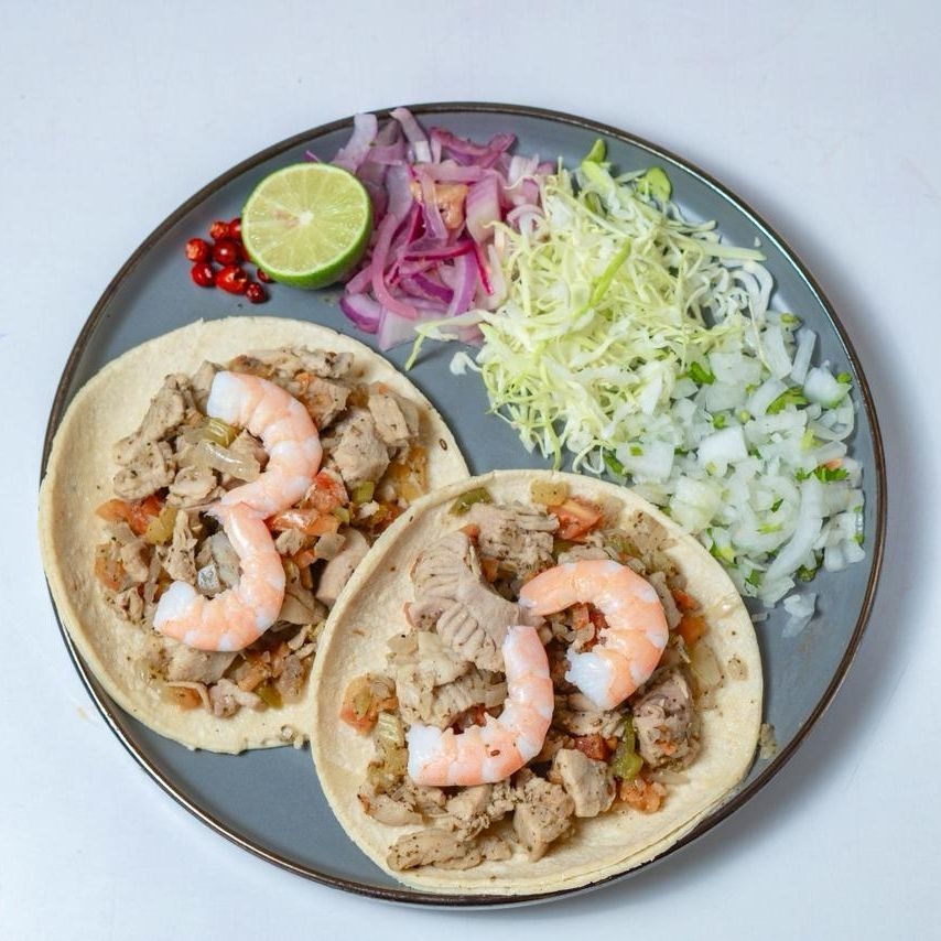 Taco Manta con Camarón y Aleta