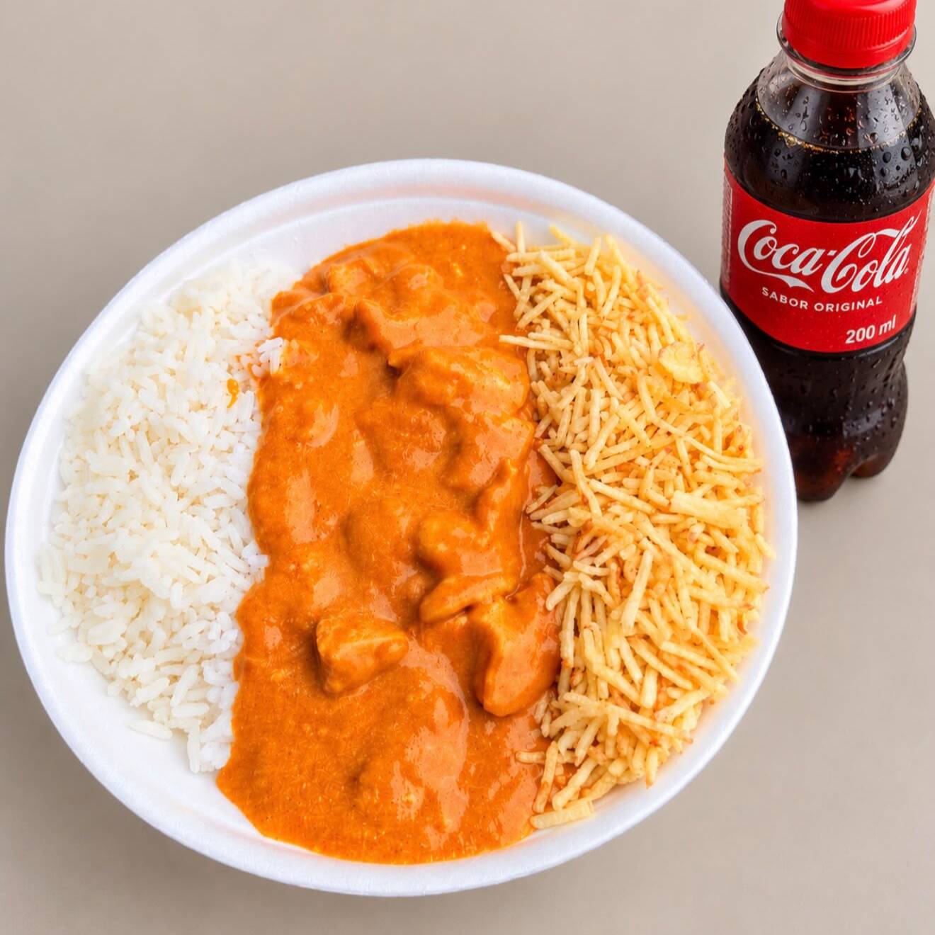 arroz strogonoff de frango mini e coca 200ml gratis