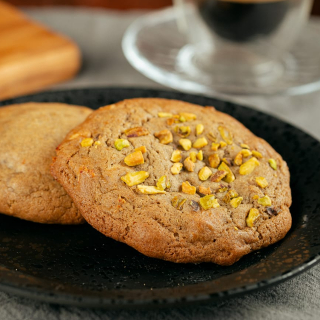 massa tradicional com recheio de pistache