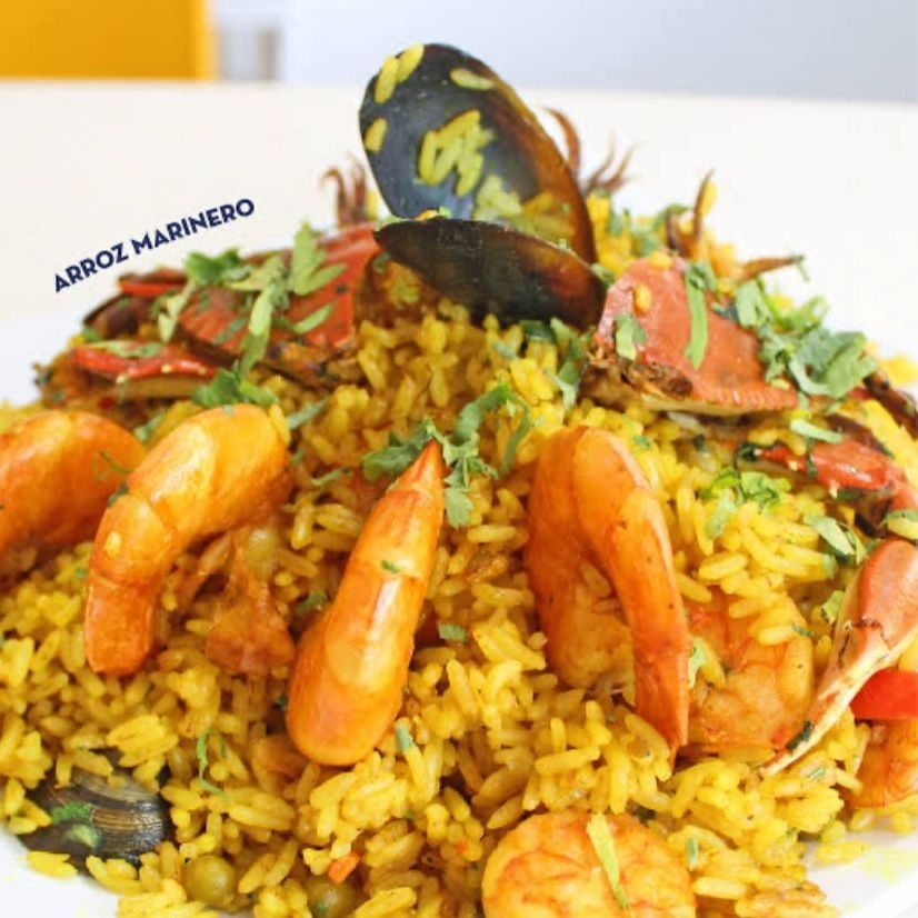 Arroz Con Camaranones y Almejas