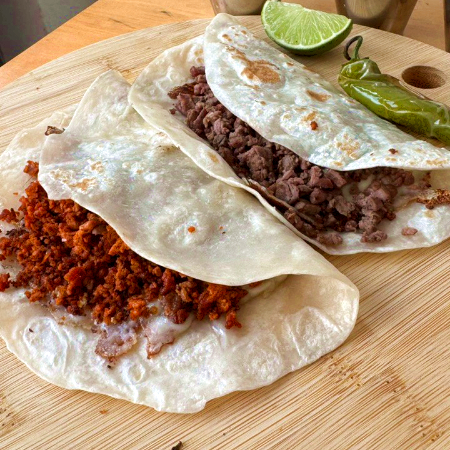 QUESADILLA ARRACHERA AL CARBON