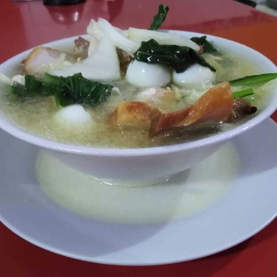 Sopa Wantan con Chancho