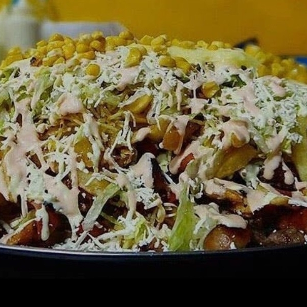 Combo salchipapa costeña+bebida