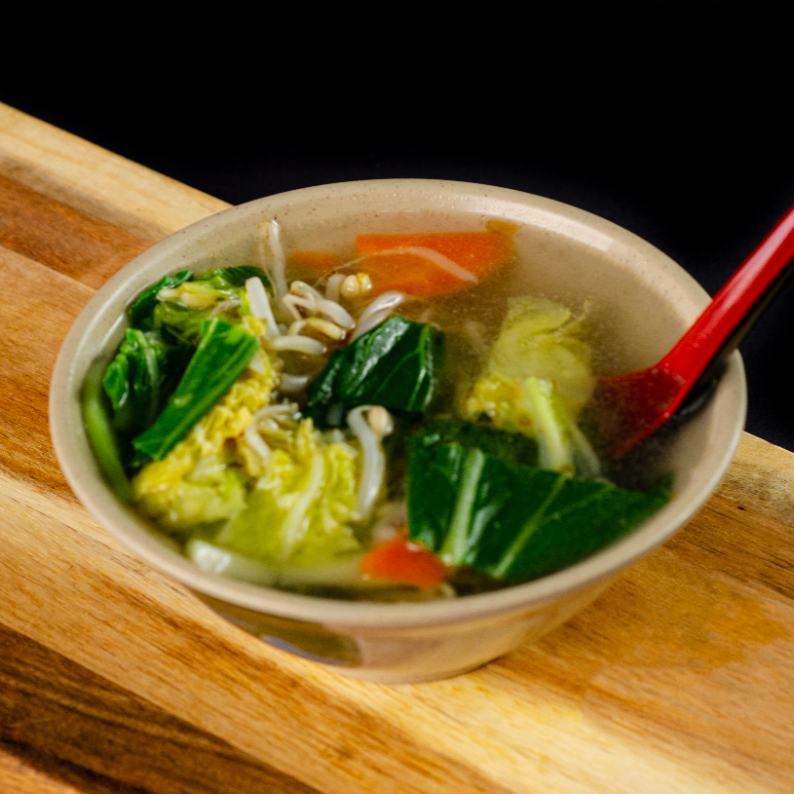 sopa vegetariana, composta de legumes