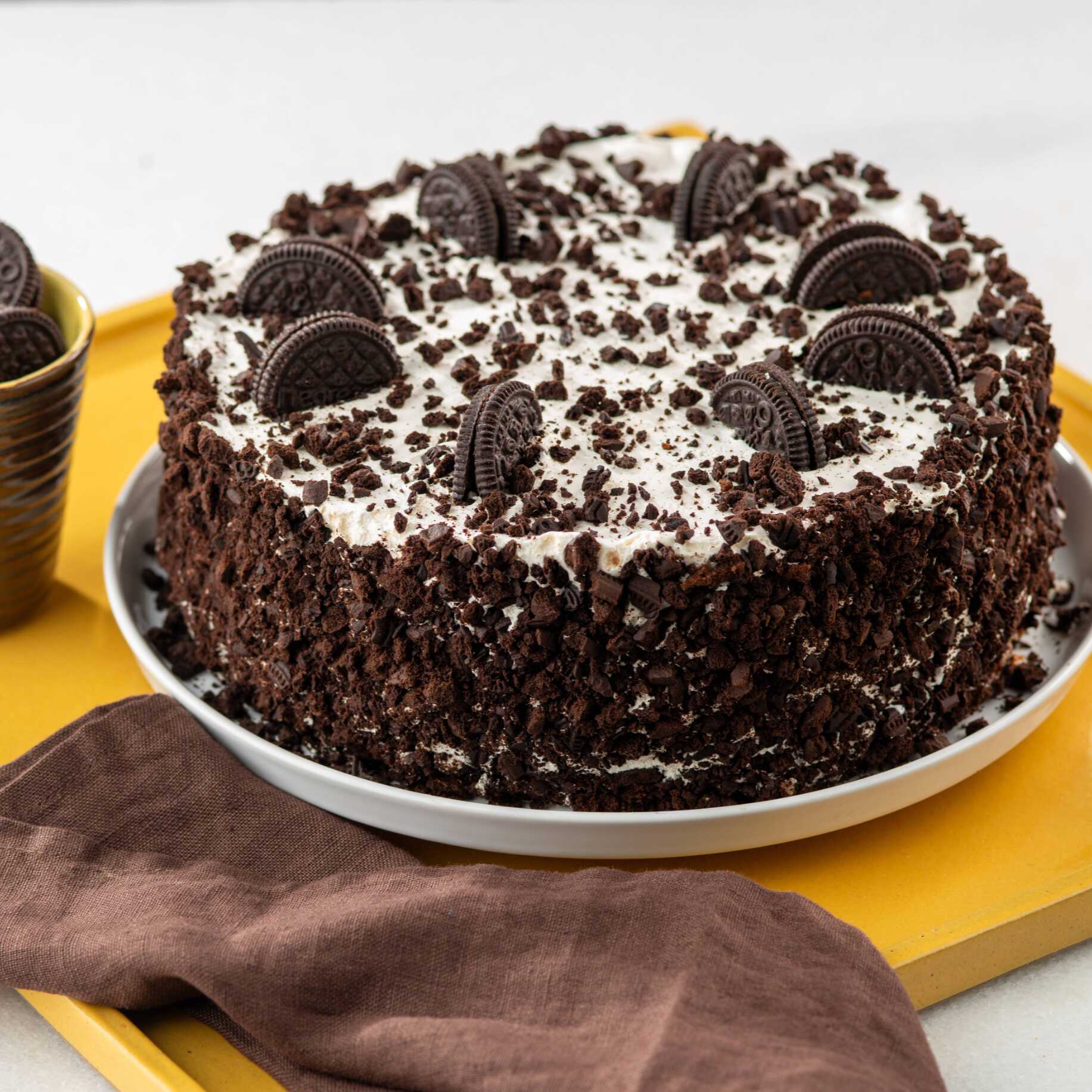Bolo caseiro de leite, com duas camadas de recheio: uma de leite condensado Moça Firme, chantilly e pedaços de biscoito Negresco e outra de chantilly e biscoito Negresco. Imagem meramente ilustrativa.

Bolo pequeno serve até 8 fatias.
Bolo grande serve até 16 fatias.