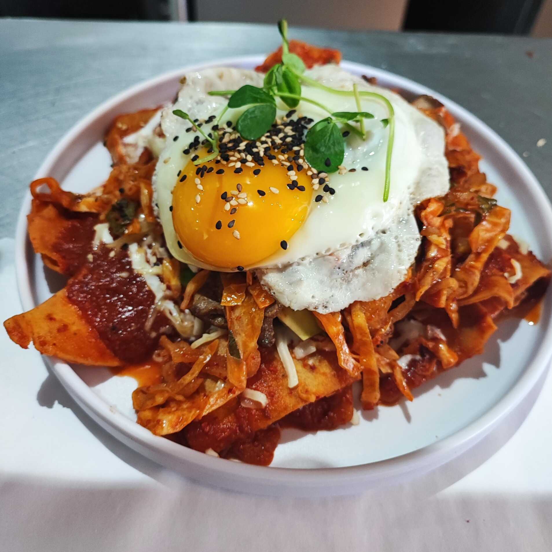 CHILAQUILES KIMCHI
