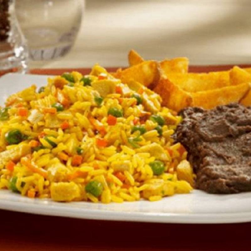 Casado de Arroz con Pollo + Bebida