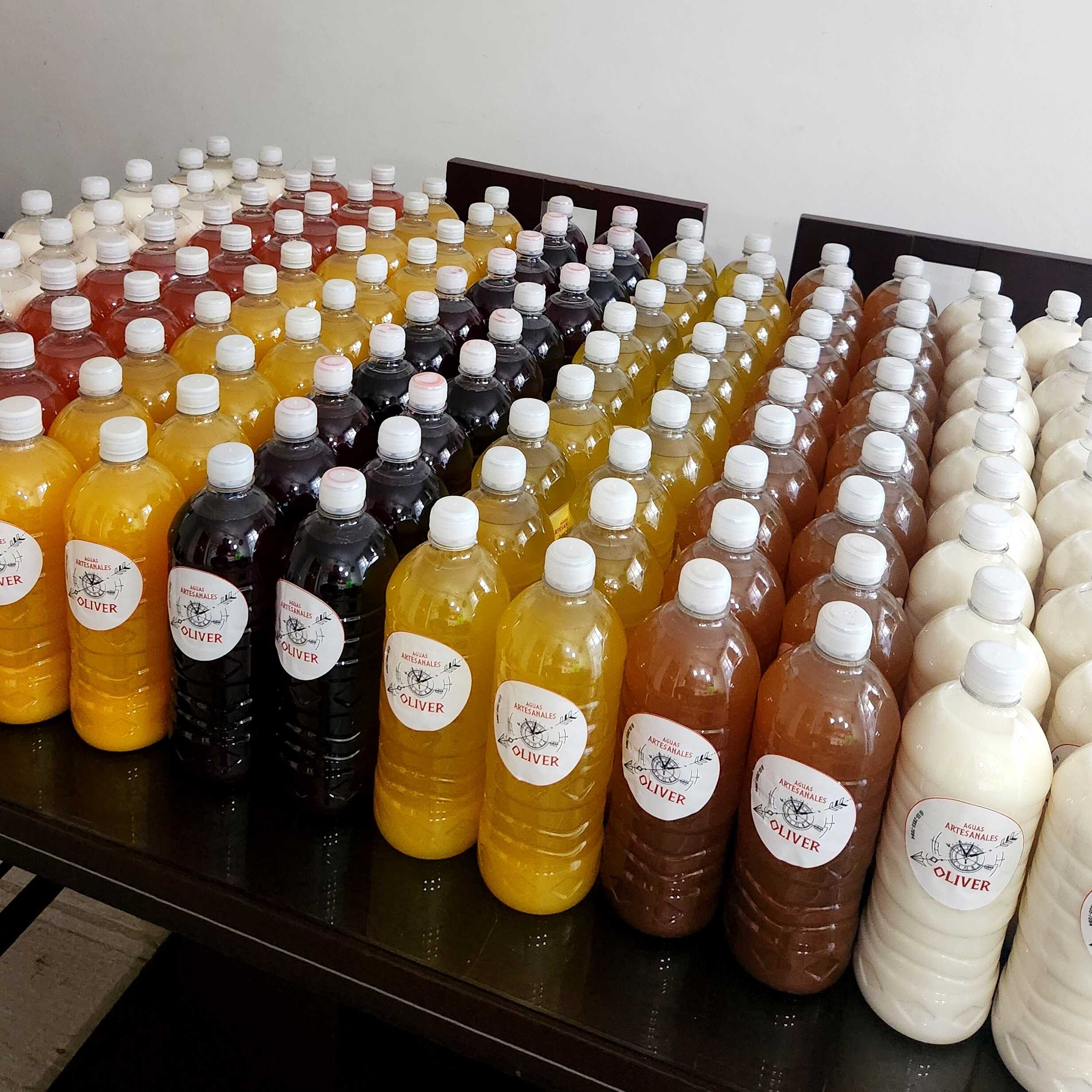 AGUA ARTESANAL FRESA 1LT