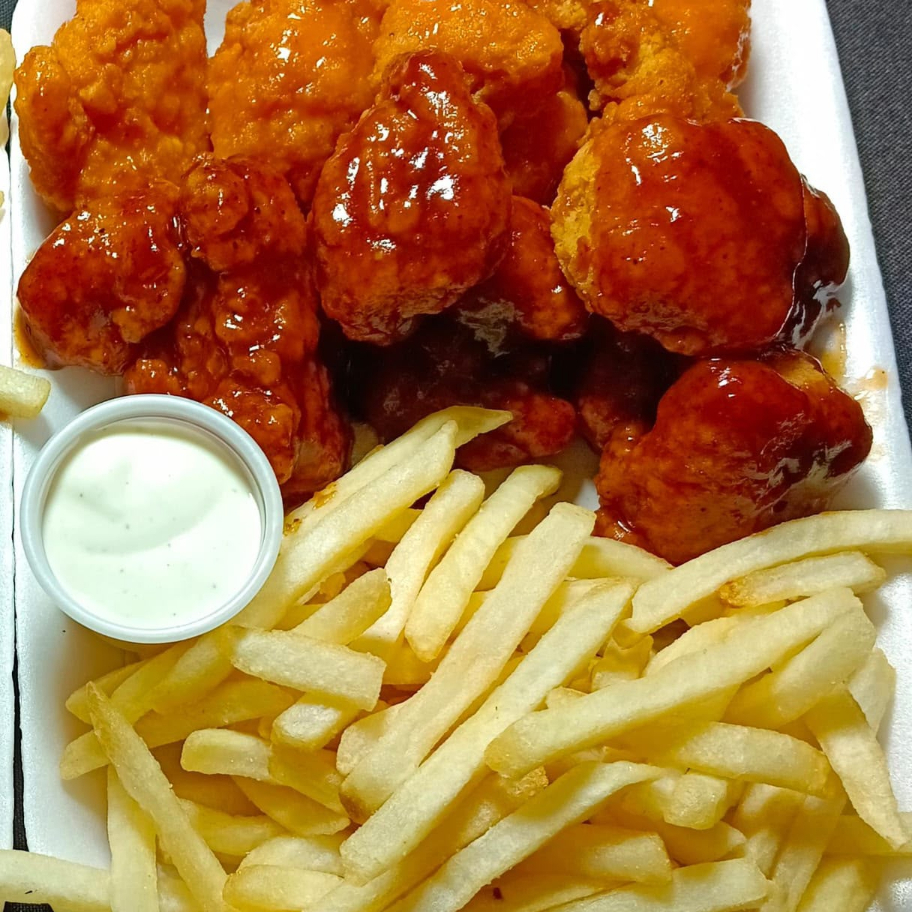 Boneless c/ Papas 12 piezas