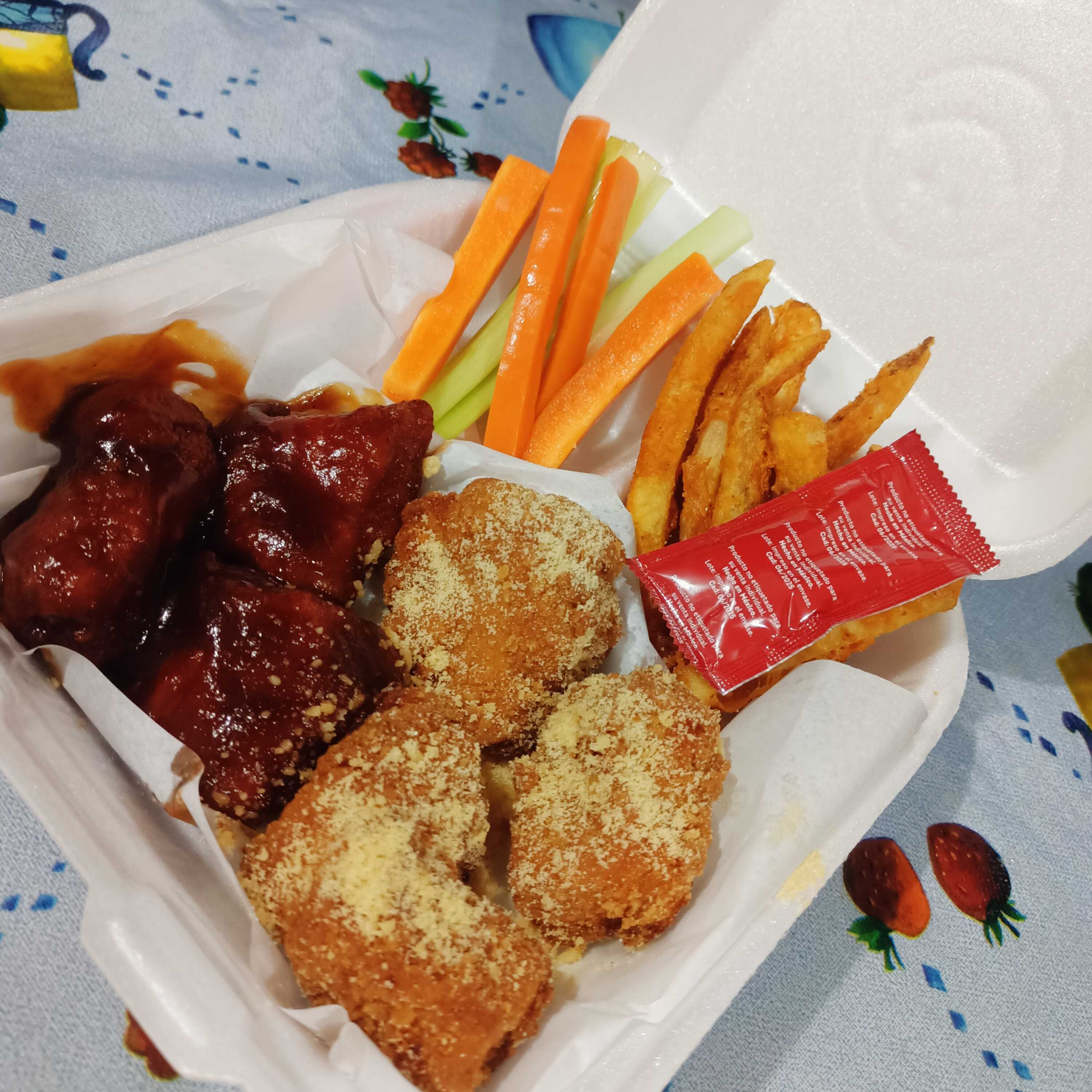BONELESS 6 PZAS