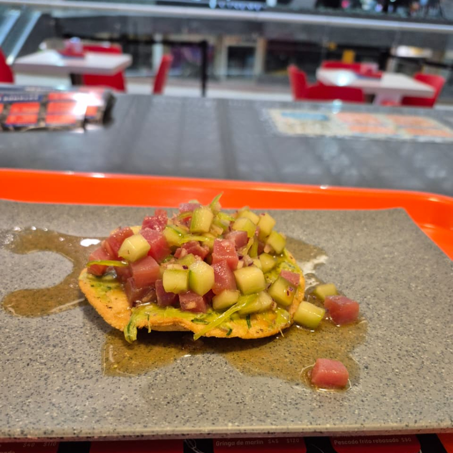 TOSTADA DE ATÚN FRESCO