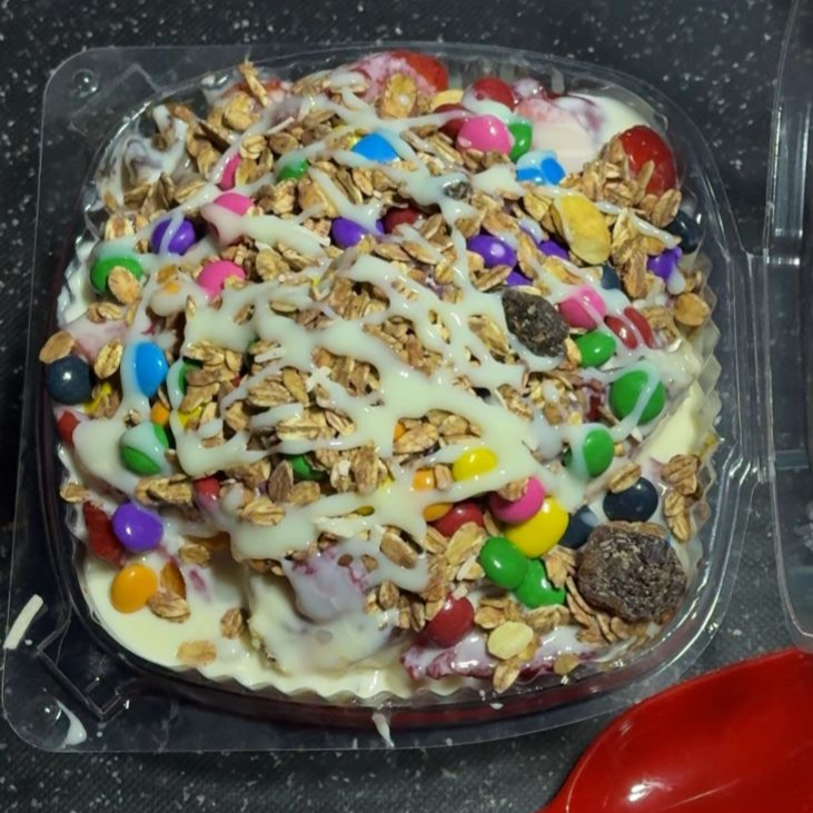 Charola de Duraznos Con Crema y Cheesecake