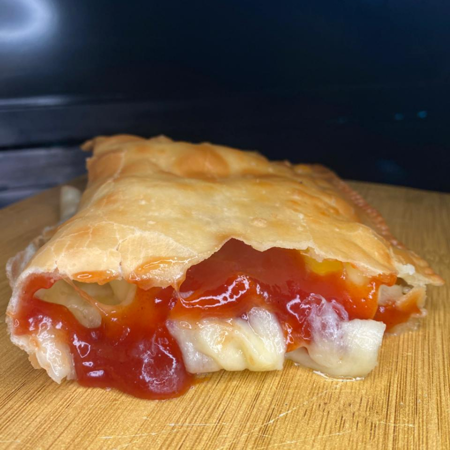 O clássico queijo com goiabada que nunca sai de moda. . . . . . . . . ##Tags## promoção promocao oferta desconto combo entraga gratis taxa grátis pastel de feira gostoso barato cupon cupom nutela Nutella sobremesa pastel doce chocolate