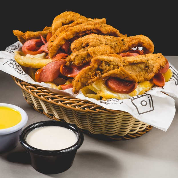 Salchi Chicken Fingers + Refresco