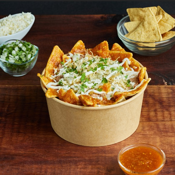 Chilaquiles Rojos con Guiso a Tu Elección