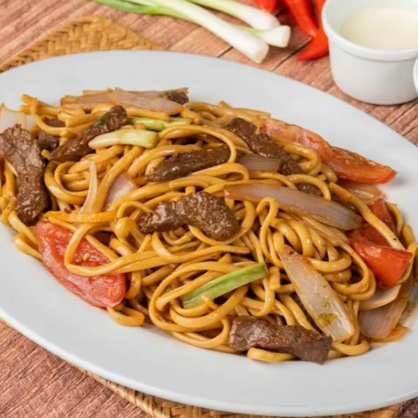 Tallarín Saltado de Carne