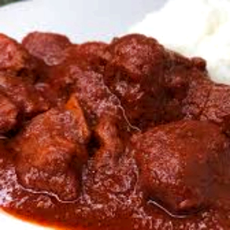PUERCO EN MOLE