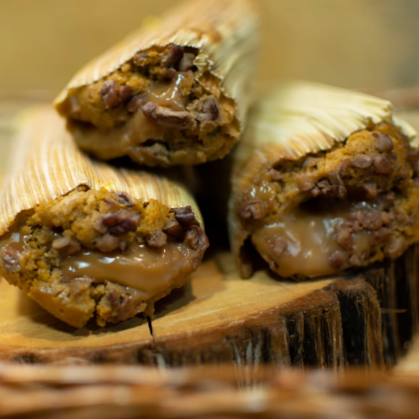 Tamal de Cajeta Con Nuez