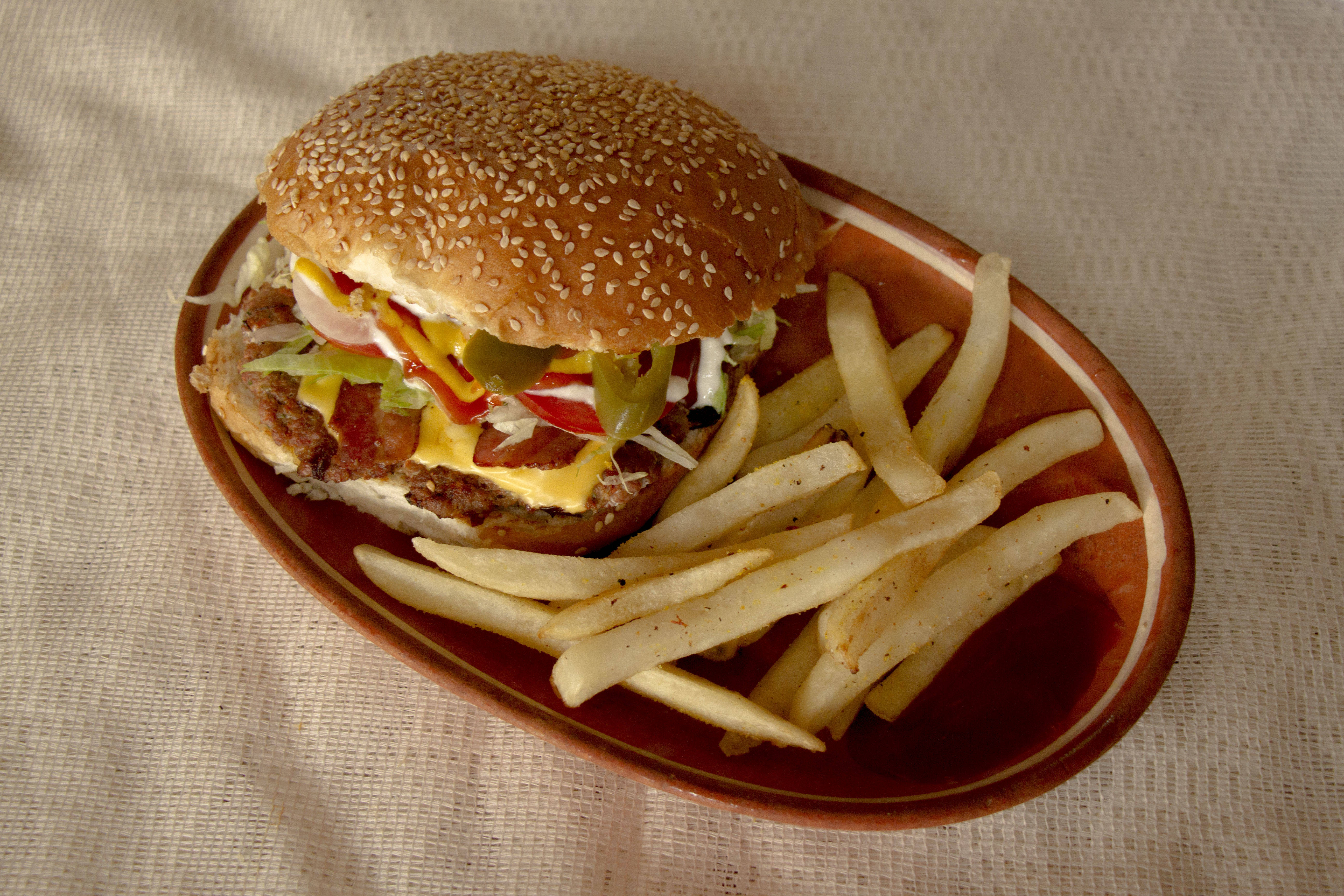 paquete Hamburguesa de Res con papas
