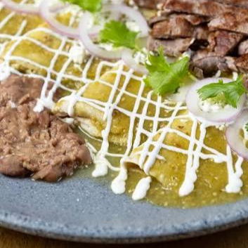 ENCHILAD CAR AZADA + REFRE LATA DE COLA + AGUA HOR