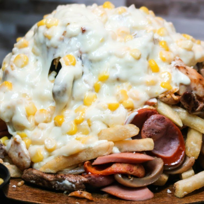 🌽🍟 La Maizuda Mixta 🍗🥩🧀