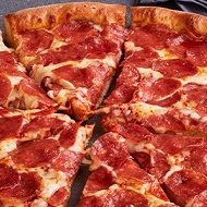 Pizza Grande de Extra Pepperoni Premium