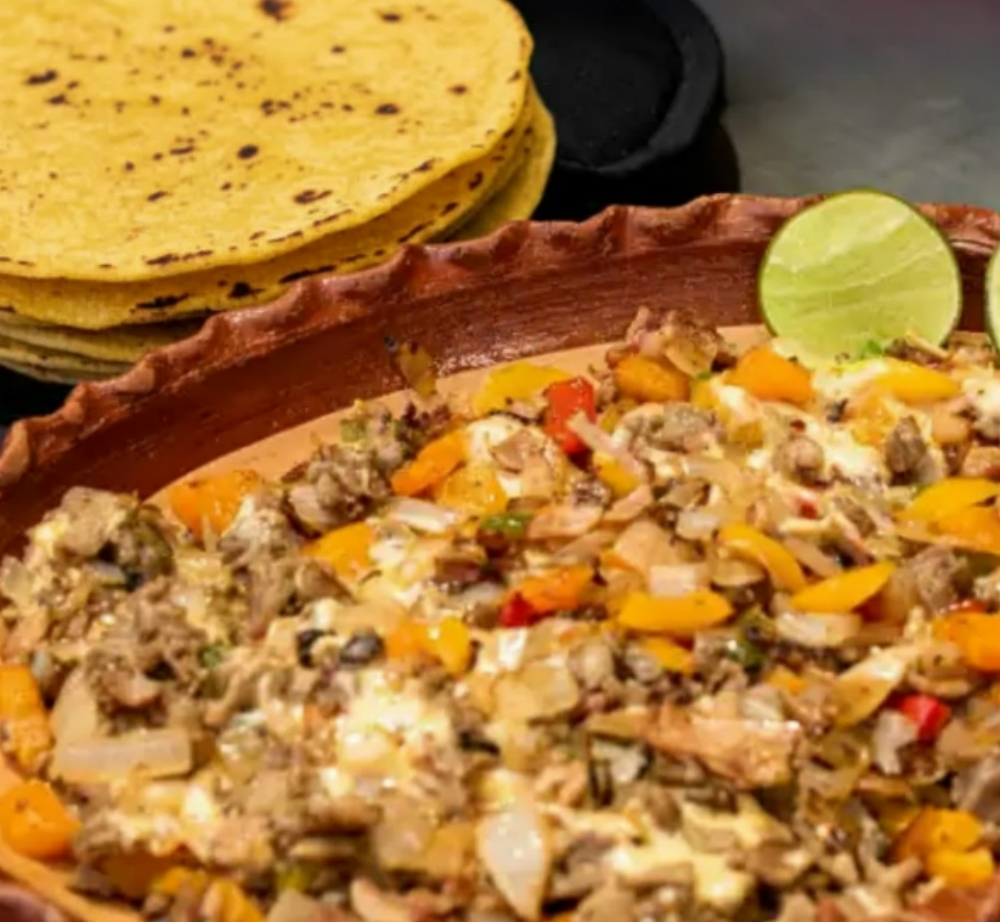 ALAMBRE BISTEC CON TORTILLA DE MAIZ