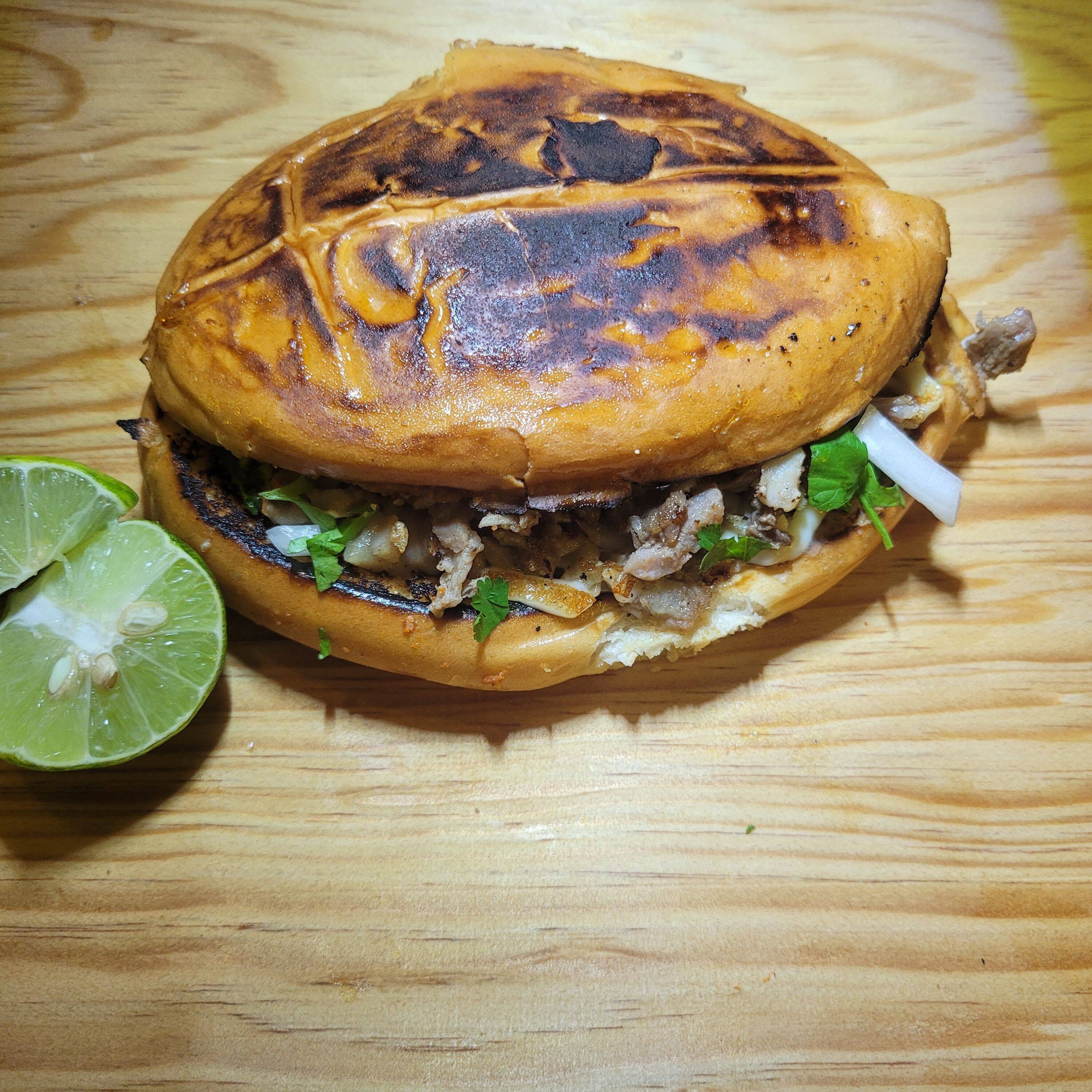 TORTA ESPECIAL CHICA BISTEC