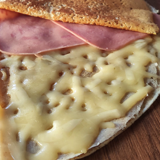 Crepa Salada Jamón con Queso Manchego