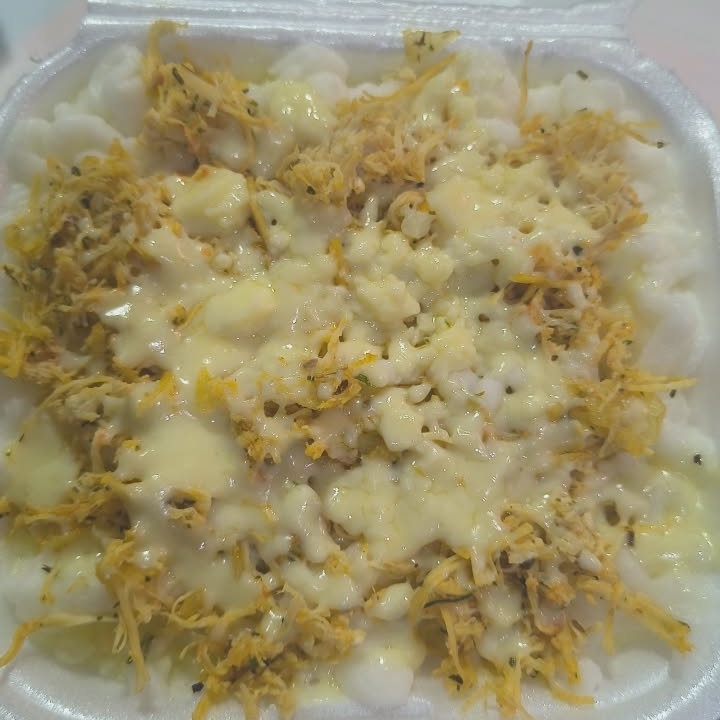 Batata, frango desfiado, requeijão, mussarela 500G