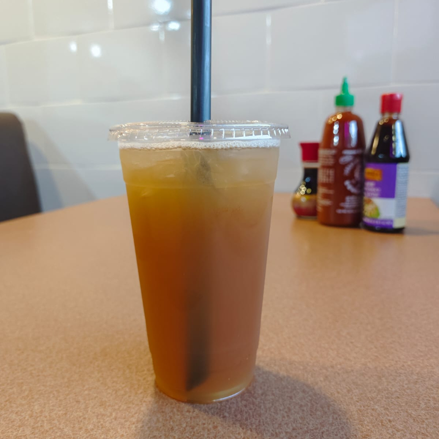 Fruit Tea y Yakult