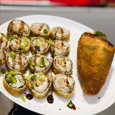 10 pecas cariioca camarao
1 mini temaki de camarao
Foto ilustrativa