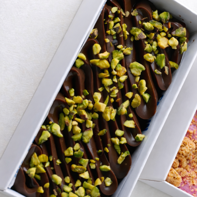 CAJÓN DE CHOCOLATE Y PISTACHO