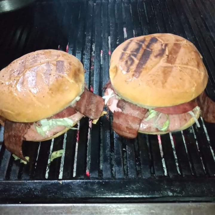 HAMBURGUESA DE ARRACHERA