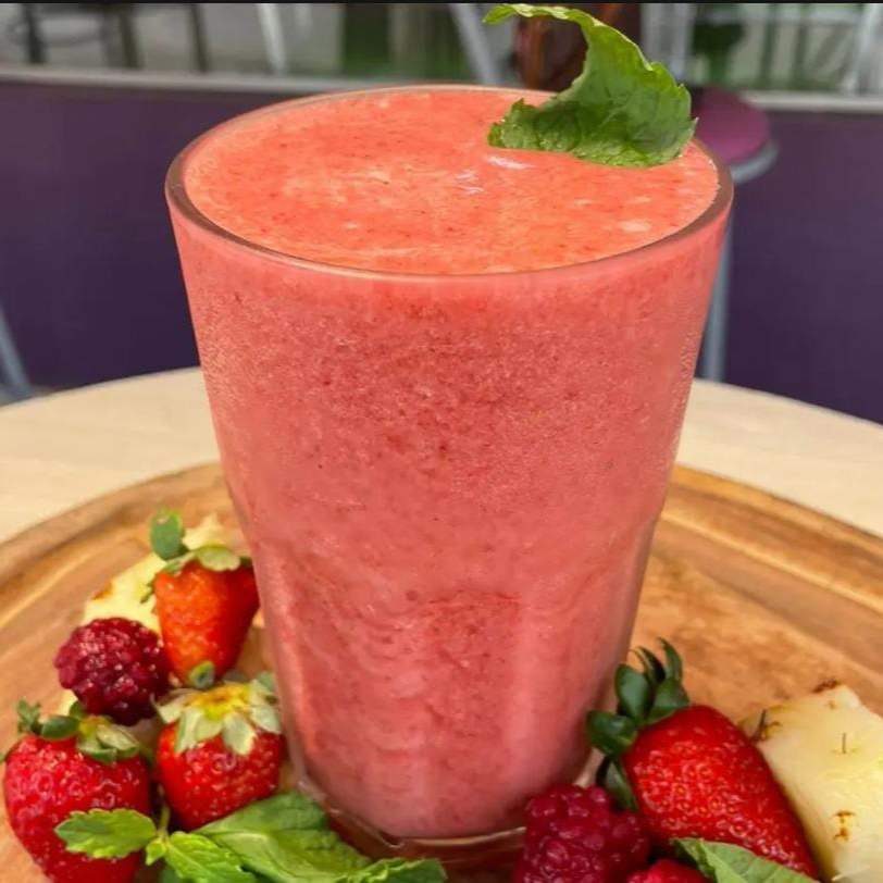 Morango e amora (Laranja, leite ou água)