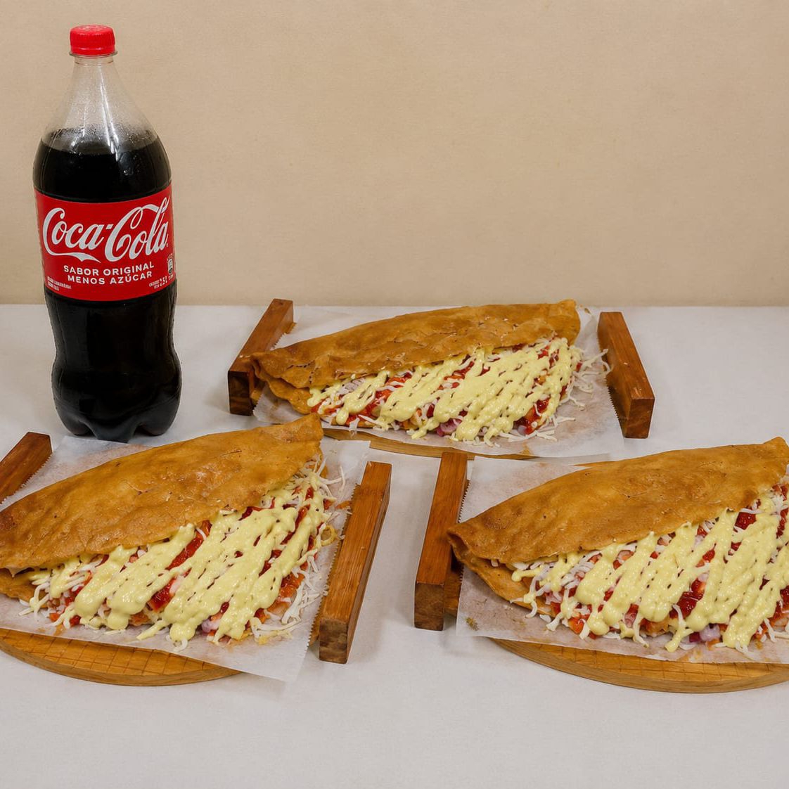 Combo empanadas arregladas, refresco 2,5