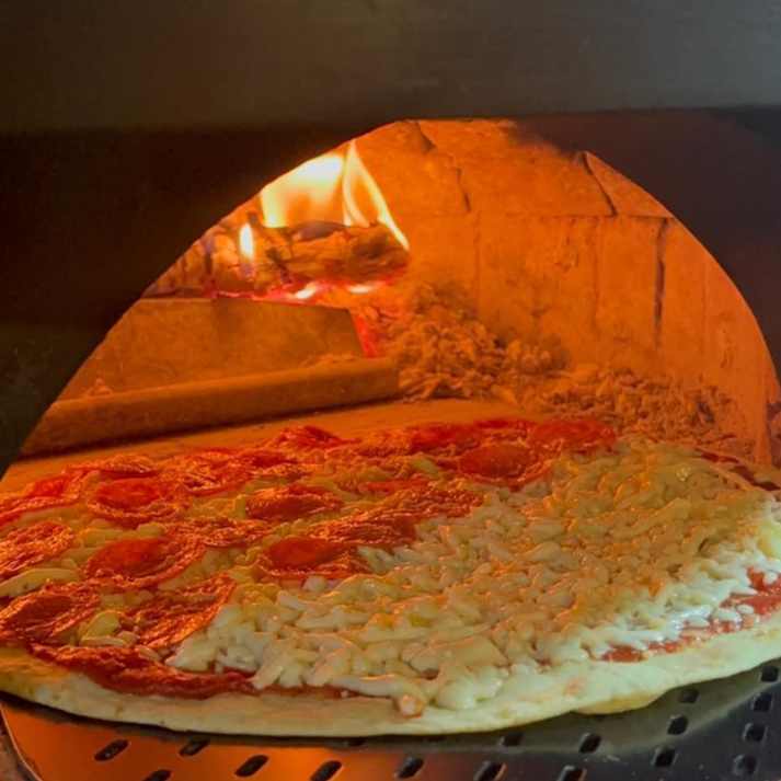 Mitad Queso & Mitad Pepperoni