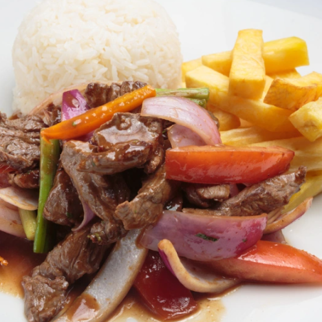 Lomo Saltado al Wok Papas Fritas y Arroz + Bebida