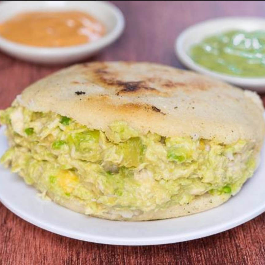2 Arepas de Reina Pepiada